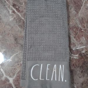 NWT Rae Dunn Kitchen Towel Set